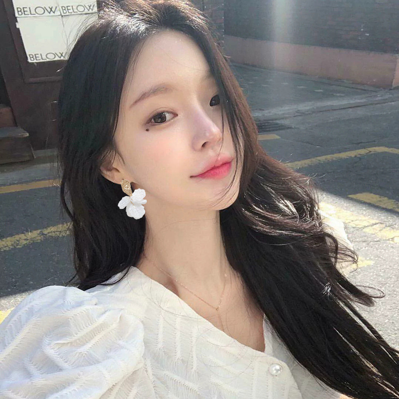 Shell crack earrings summer fresh and wild petal flower earrings temperament earrings earrings