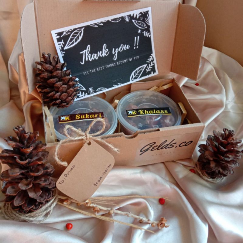 

Goldenrod Hampers Ramadhan Idul Adha Fitri Lebaran Ulang Tahun Wisuda Kado Kurma Sehat Imun Booster