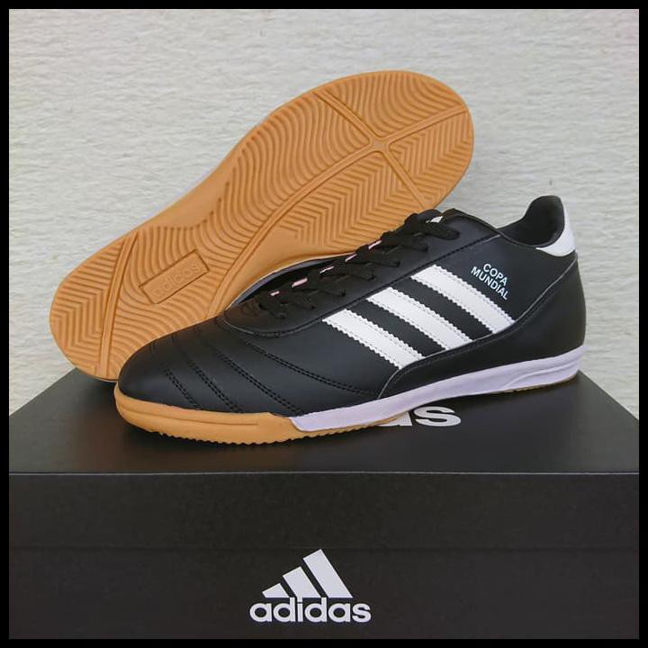 SEPATU FUTSAL ADIDAS COPA MUNDIAL - MERAH, 39