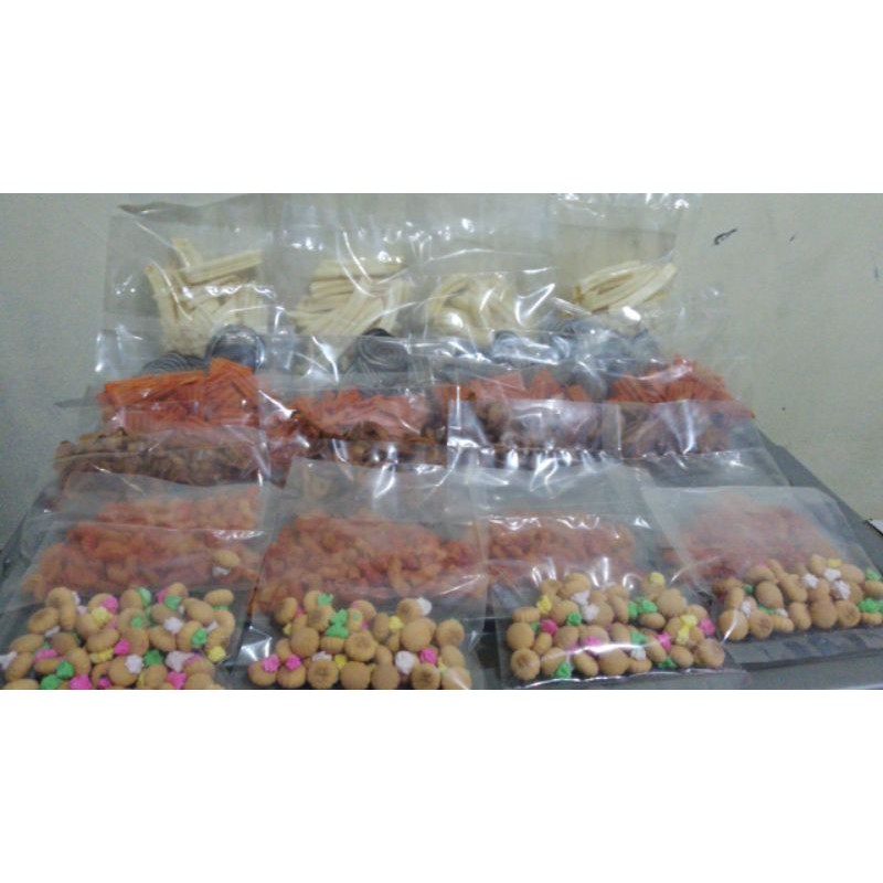 

Snack Mini 100gr // Snack Ecer // Snack Jadul // Makanan Ringan Aneka Ragam Rasa Manis dan Asin