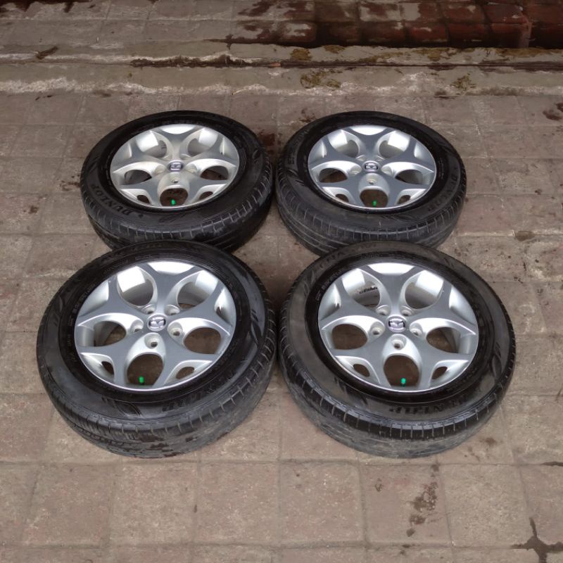VELG MOBIL BEKAS COPOTAN MAZDA BIANTE RING 16 + BAN DUNLOP