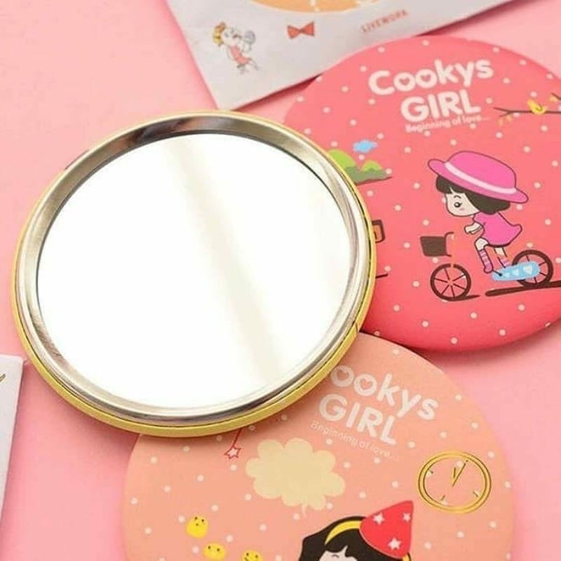 Cermin Rias Make Up Lingkaran Bulat Mini Diameter 7cm