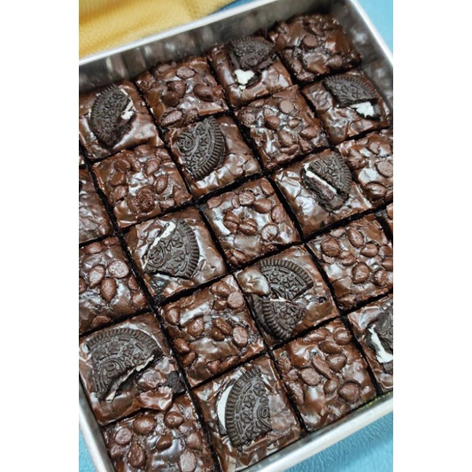 FUDGY BROWNIES CRUNCHY Toping Mix uk. 20x20 by naq brownie.