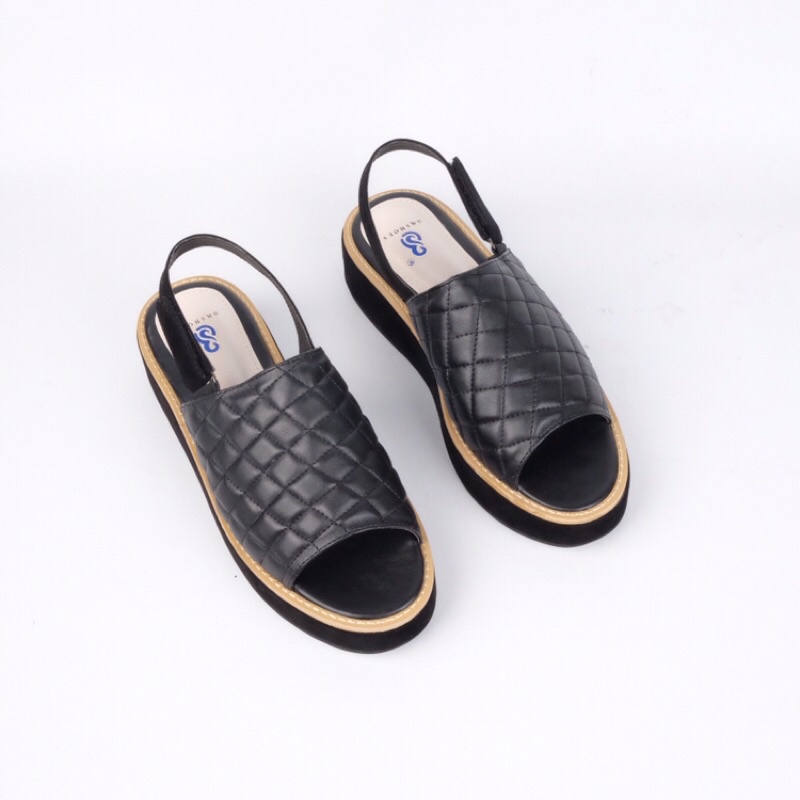 [SIAP KIRIM] BRShoes57 Hitam Sandal Wedges Casual Wanita