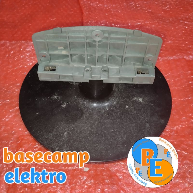 Kaki TV LED SAMSUNG UA32F4000AM Dudukan TV LED SAMSUNG UA32F4000AM Stand TV LED SAMSUNG UA32F4000AM 