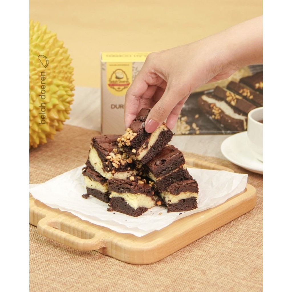 

Cemput Belah Doeren Brownies Durian 1 Box
