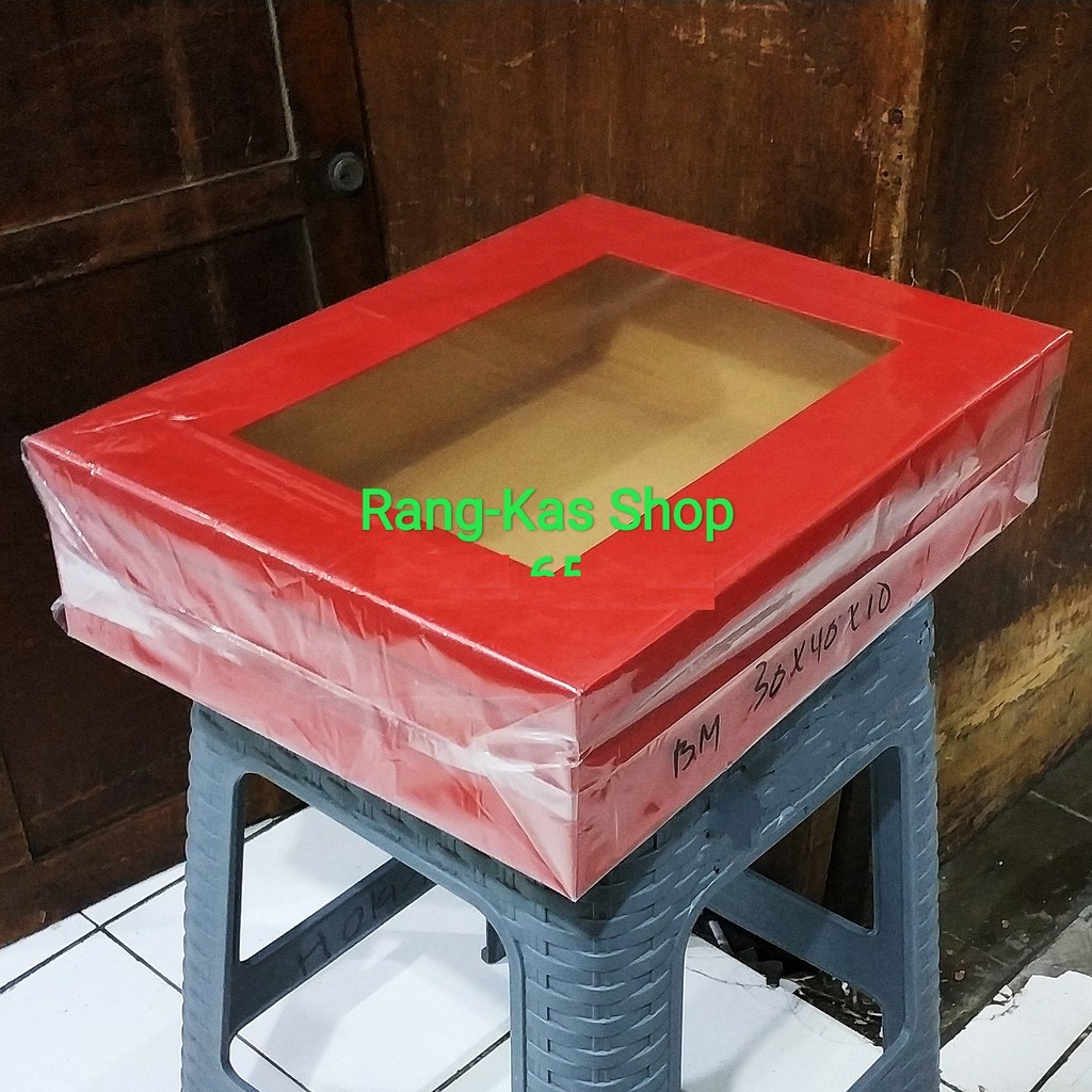 

Giftbox kotak kado Merah 30x40x10 cm