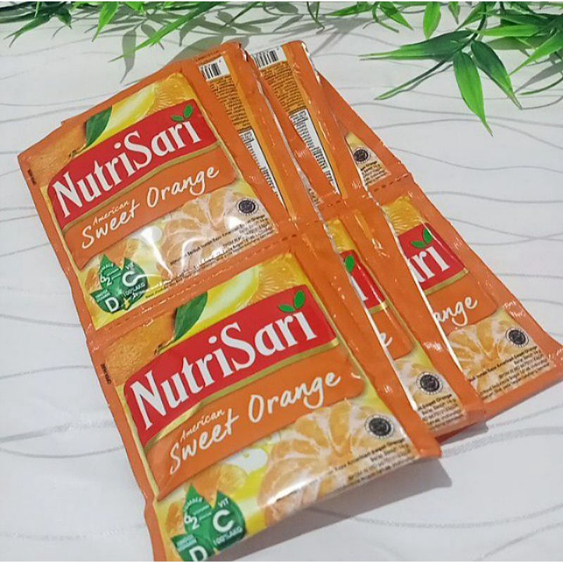 

Nutrifood Nutrisari Renceng Minuman Serbuk Instan Rasa Sweet Orange Kemasan Sachet 14 gr