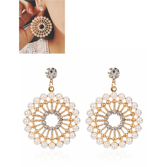 LRTCFashion Golden Round Pierced Earrings With Alloy Diamonds And Pearls K44380