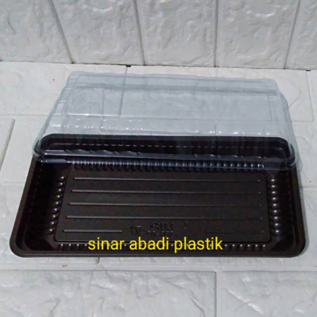 Mika Brownies M ukur 23x12x3cm merk LUX isi 10pcs