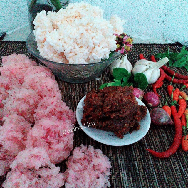 

Kerupuk Rengginang Ketan Mentah( Free Sambal Pecel 100gr)