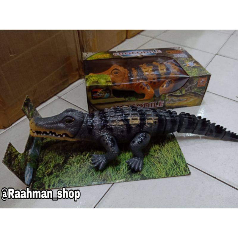 Mainan koleksi Buaya Baterai Light&sound