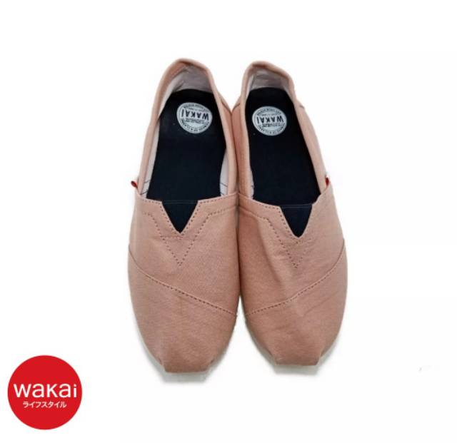 SEPATU SLIP ON WANITA WAKAI FULL PEACH TERMURAH