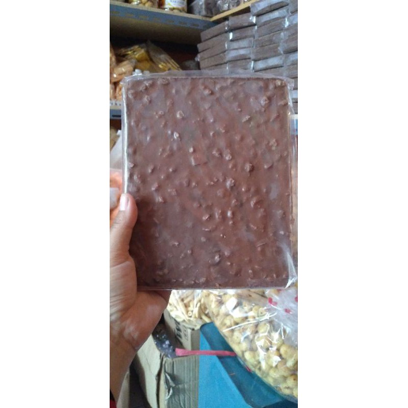 

coklat blok 350gr/coklat