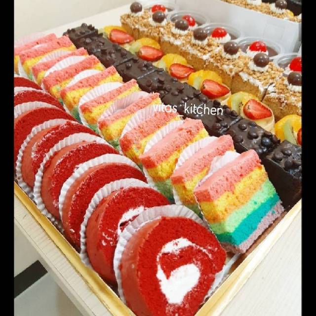 

Aneka kue Seserahan / acara / meeting
