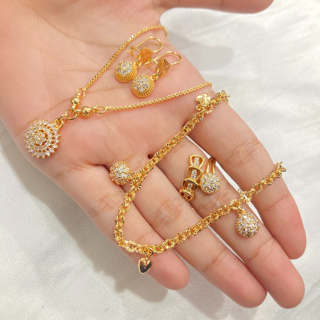 Set Perhiasan Motif Pentul Kalung Anting Gelang Cincin Lapis Emas