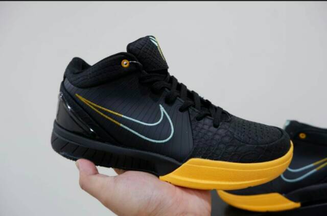 nike kobe snake