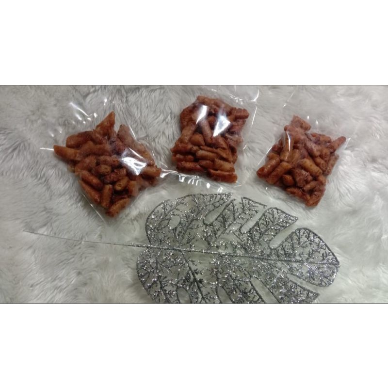 

lumpia kering rasa coklat