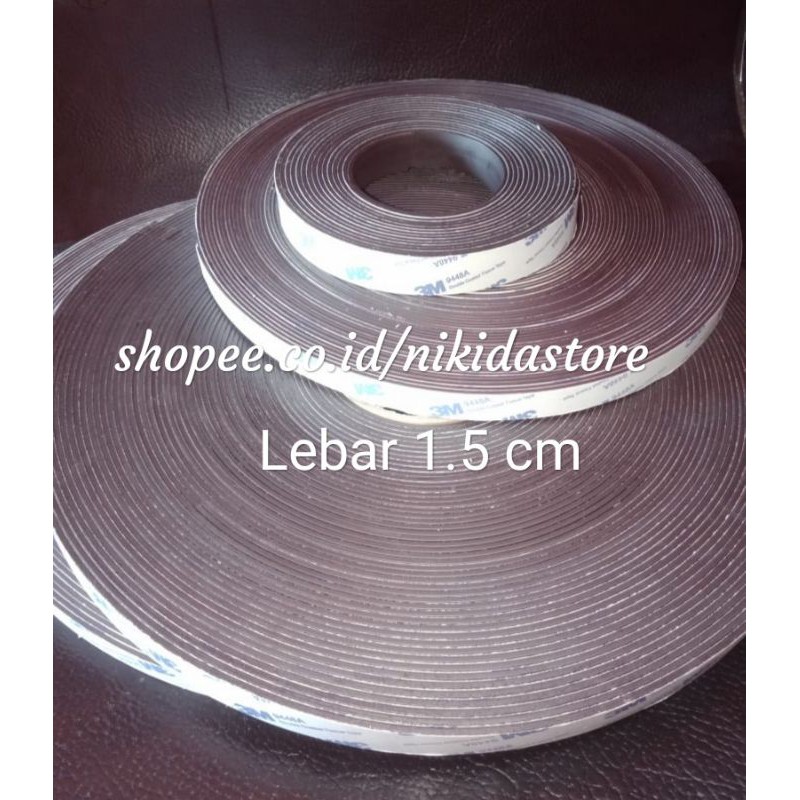 

Magnet Double Tape Lebar 1.5 cm Doubletape strip tempelan stiker magnetic rubber bisa di potong DIY