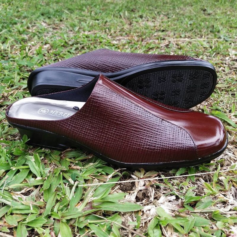 SEPATU BUSTONG WANITA / ASLI KULIT