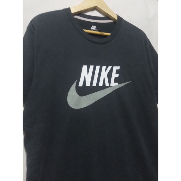 t shirt nike big swoosh