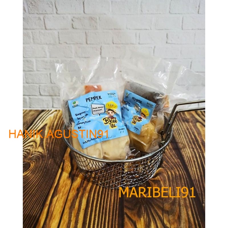 

PEMPEK BICEK UTIK