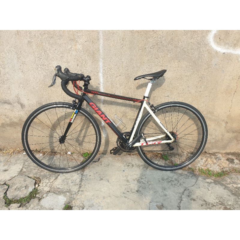 Sepeda Balap Bekas Roadbike Road bike Giant TCR Shimano 105 Ultegra