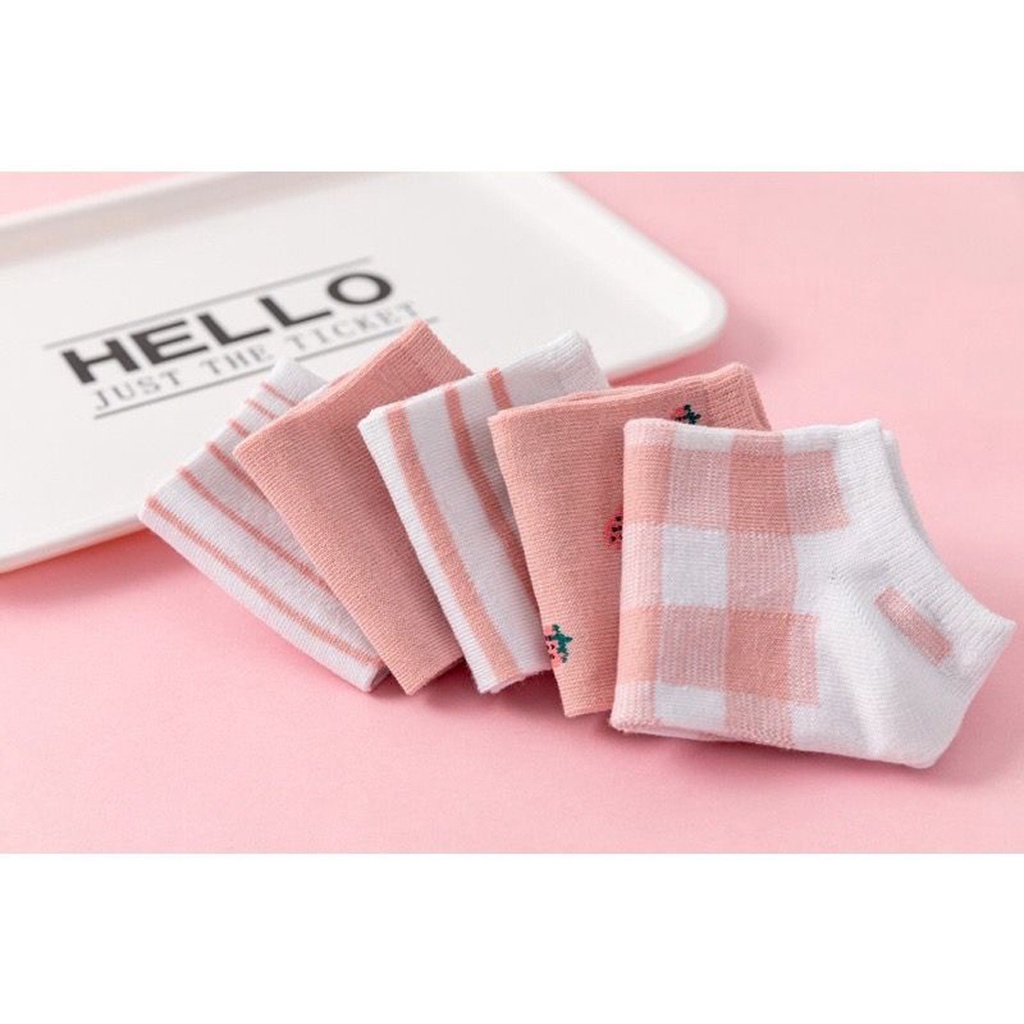 INFY - R601 Kaos Kaki Wanita Motif Strawberry Fashion Kaos Kaki Pendek Japanese Ankle Socks Import