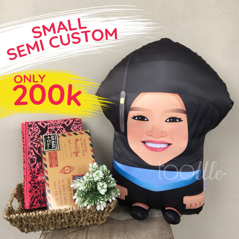 Bantal wisuda custom/bantal muka/bantal karakter/hadiah wisuda/kado