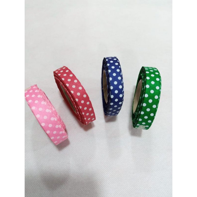 

pita polkadot 1/2 inch per roll