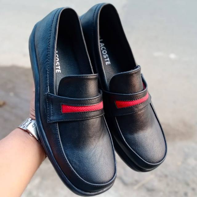 Sepatu pantofel cowo Lacoste