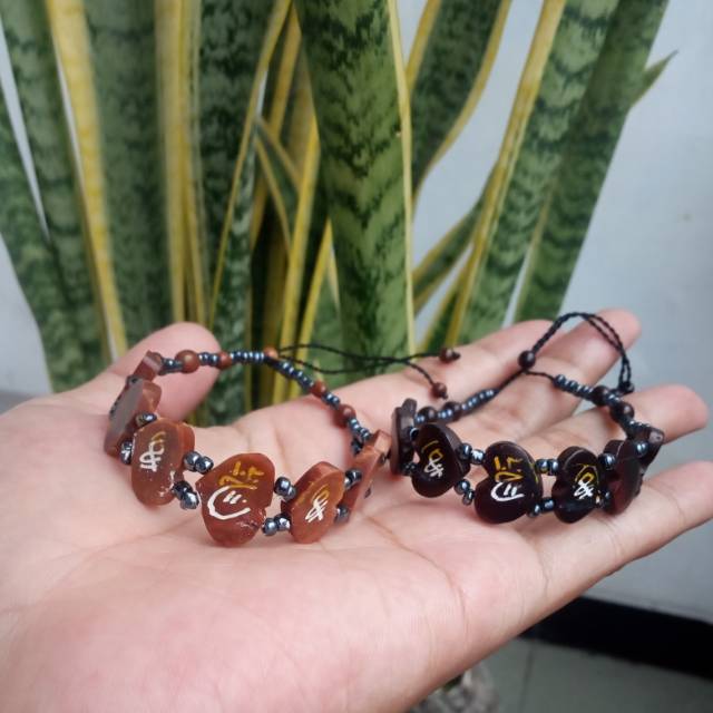 Gelang kaukah love manik rajah