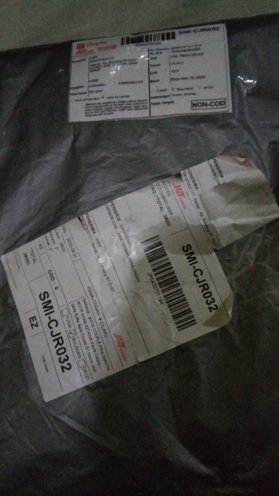 Batik Couple Pria Wanita Motif Ayam Ketawa