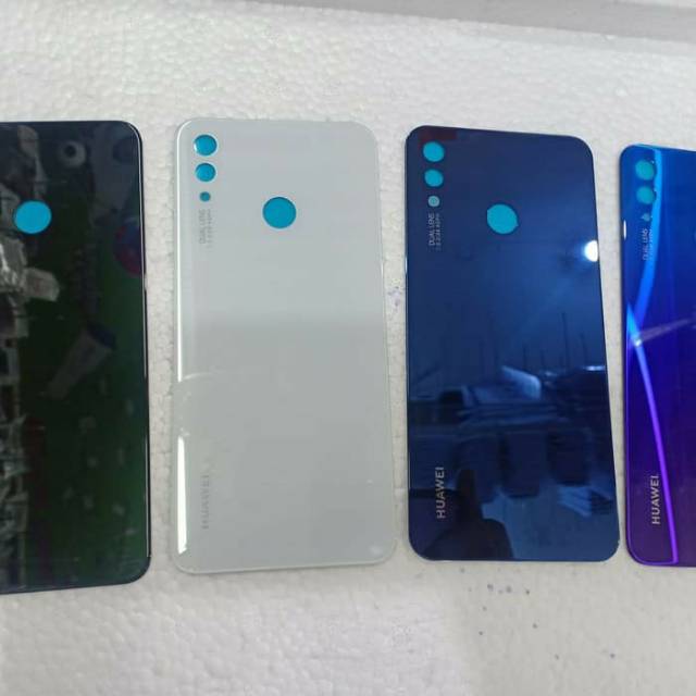 BACKDOOR BACK CASING TUTUP BELAKANG HUAWEI NOVA 3i .