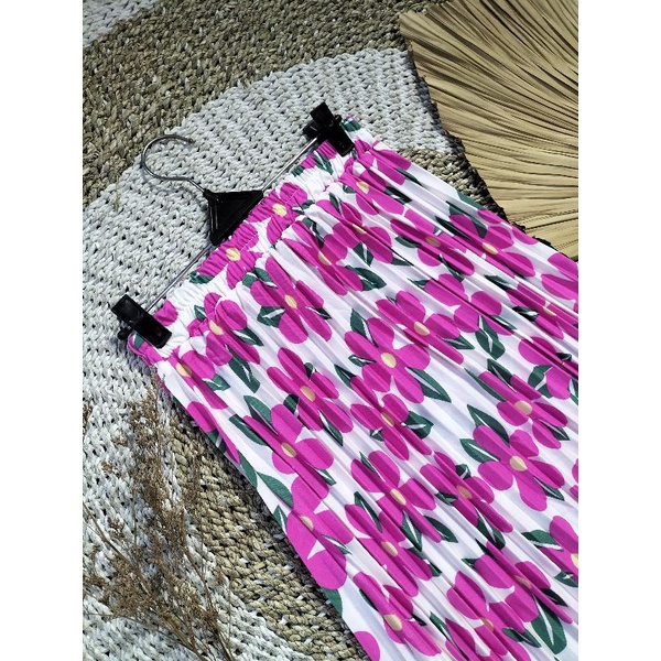 ROK PLISKET MOTIF BUNGA SAKURA // ROK PLISKET MOTIF KRISAN