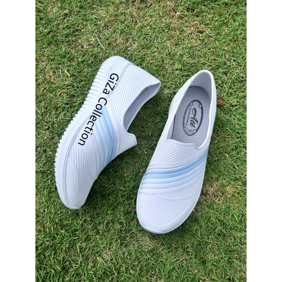 Sepatu Wanita Snikers Slip on Flat bahan Karet Lentur Anti Air