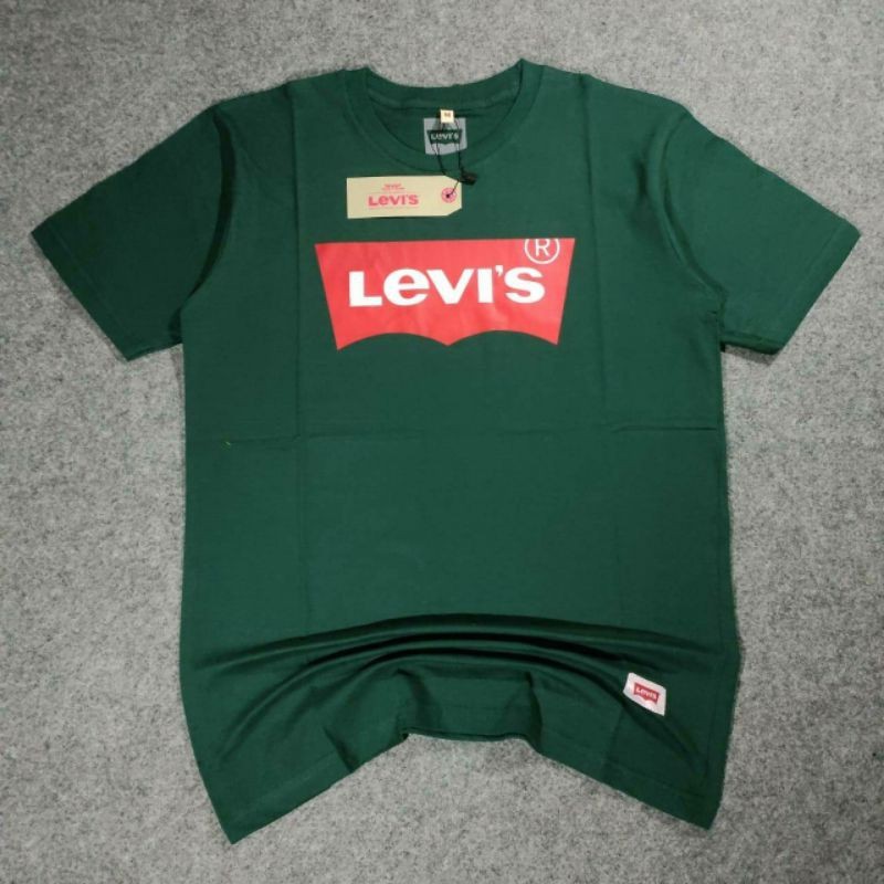 Kaos leviskaos levis priaKaos levis terlariskaos terbaru