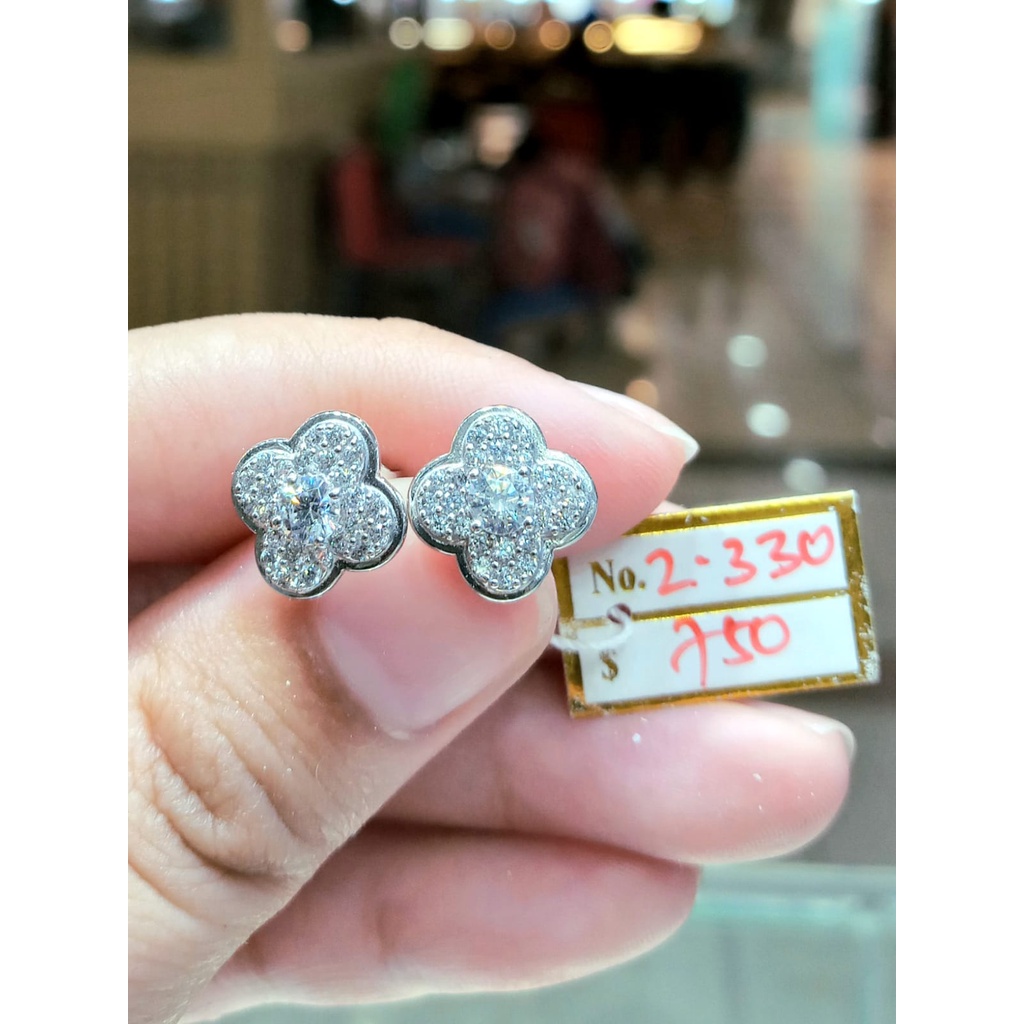 Anting Giwang Tusuk Emas Putih Clover Kadar 75% 2.33 Gram