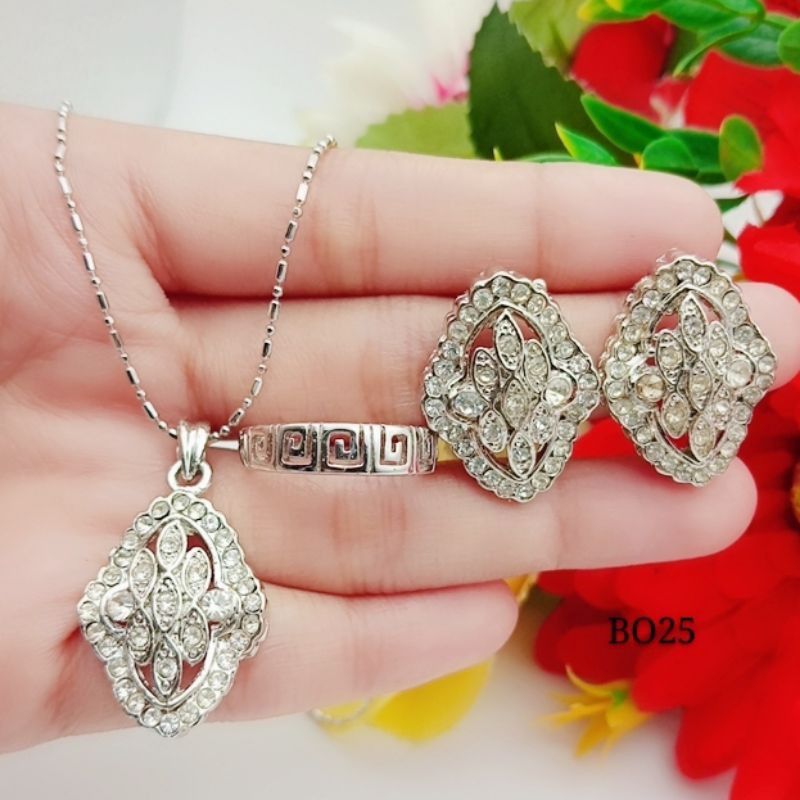 kalung  xuping kristal lapis emas 24k