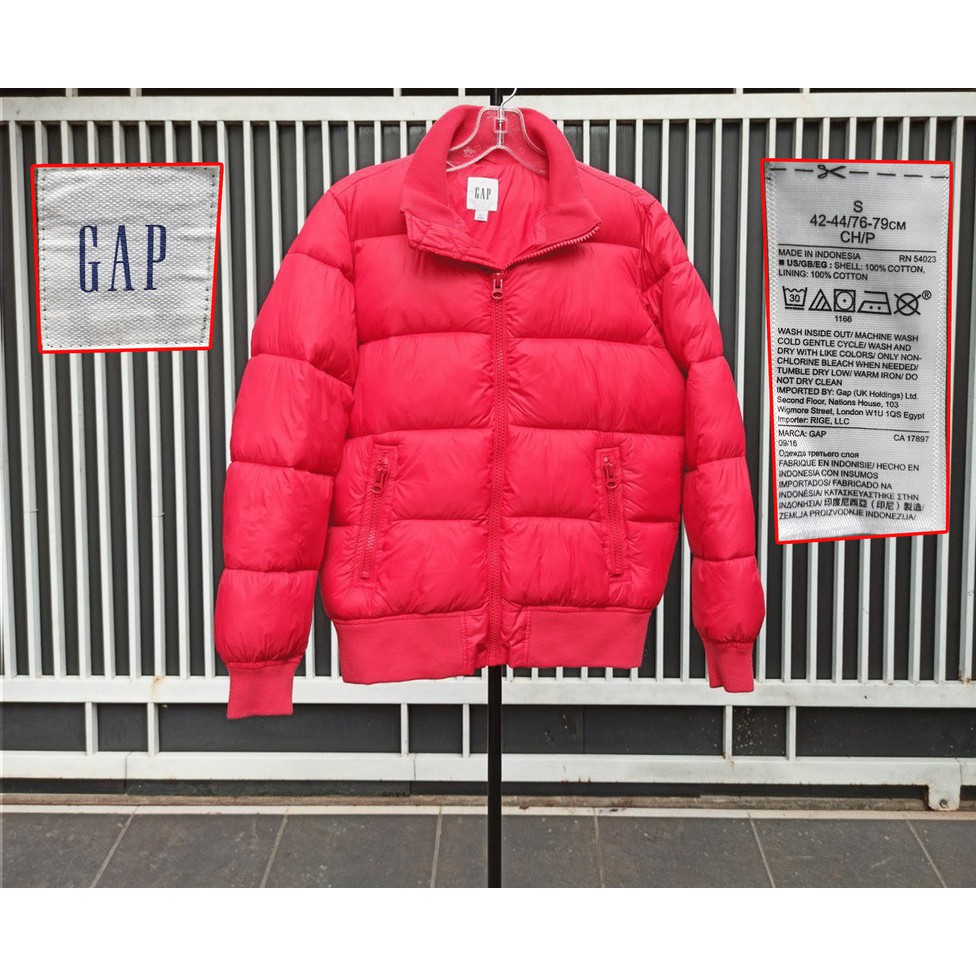 gap red jacket