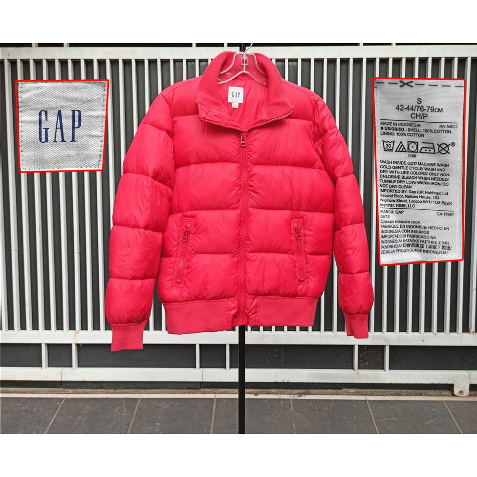 gap red coat