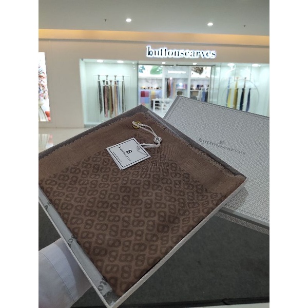 The Tapis Square Buttonscarves---Dusty Rose