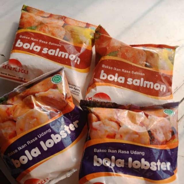 

Bola salmon dan lobster