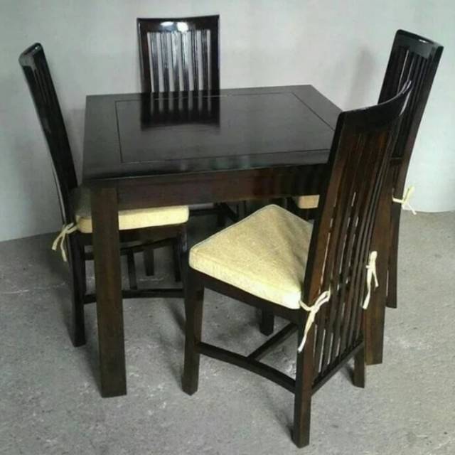 Meja makan santos 4 kursi busa matras / kursi makan santos