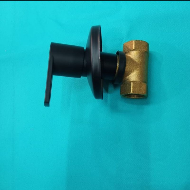 Kran Tanam Hitam/Stop Kran Wall Shower Tanam Kuningan