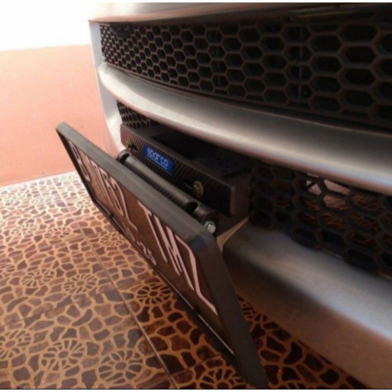 Dudukan Plat Nomor Mobil KARIMUN ESTILO Carbon Hitam