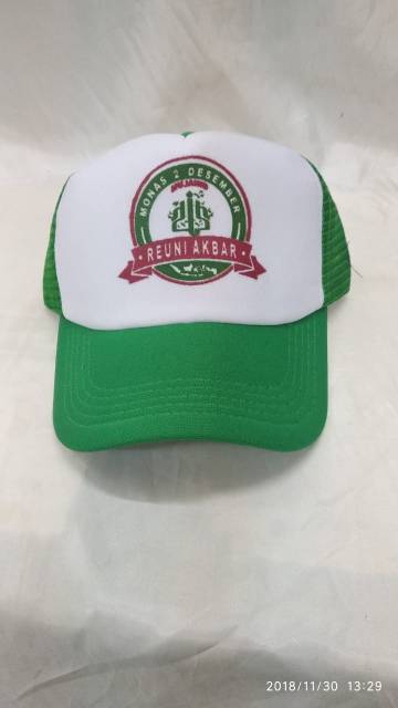 Topi reuni akbar