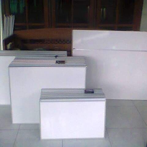 

Papan Tulis Gantung 60X100CM