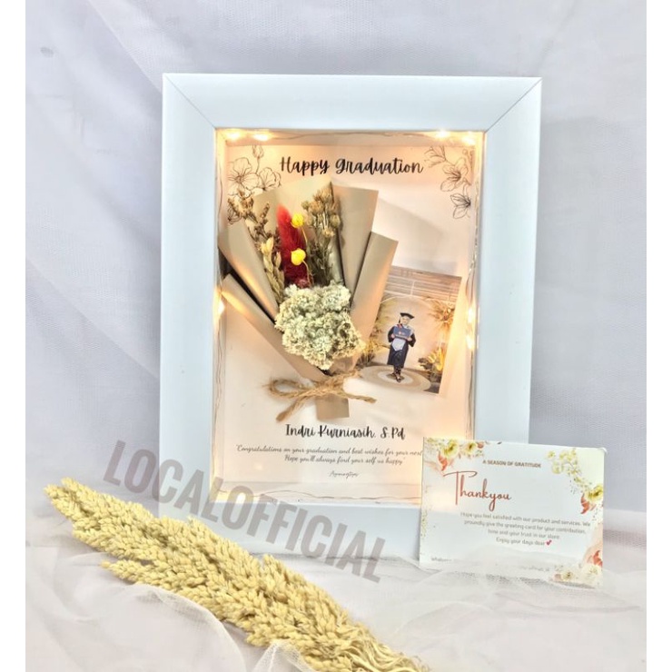 Flower in Frame | Kado Graduation / Kado Ulang Tahun / Kado Anniversary / Kado Wedding / Frame 3D | 