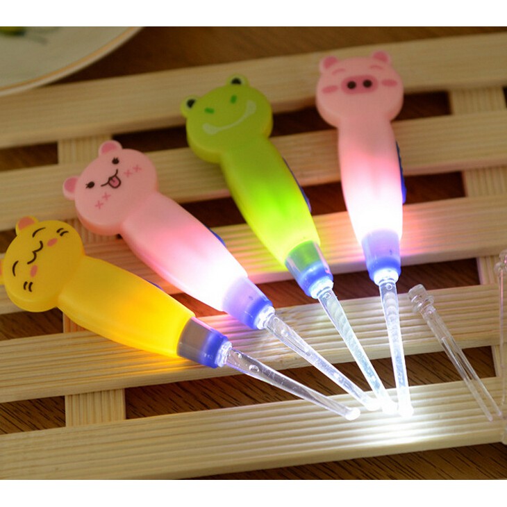 EARPICK WITH LED FLASHLIGHT - KOREK KUPING MOTIF ANIMAL GN LAMPU LED